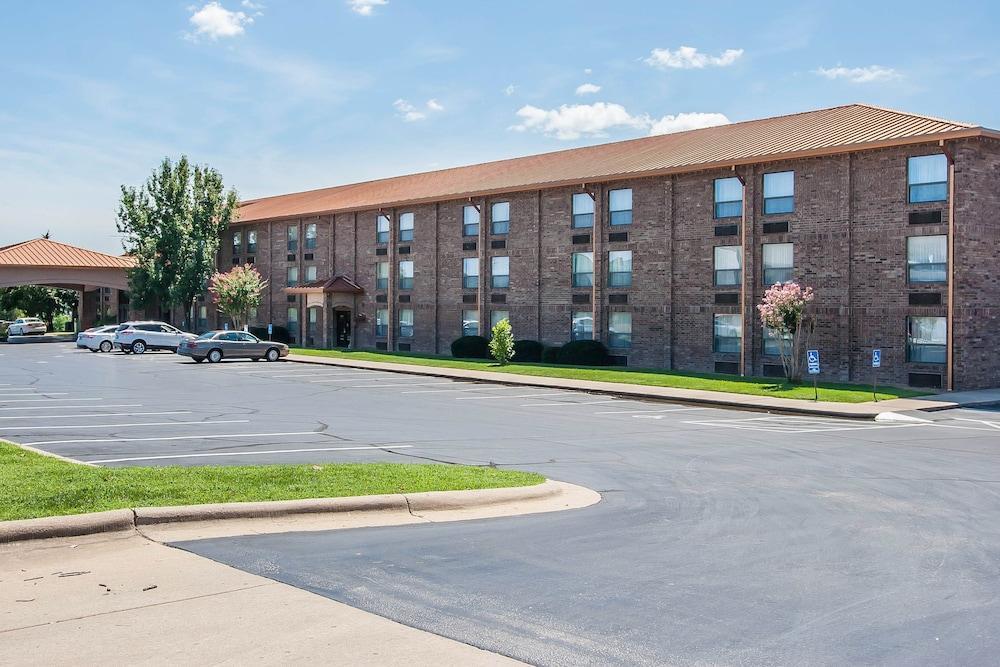 Comfort Inn At Thousand Hills Branson Exterior photo