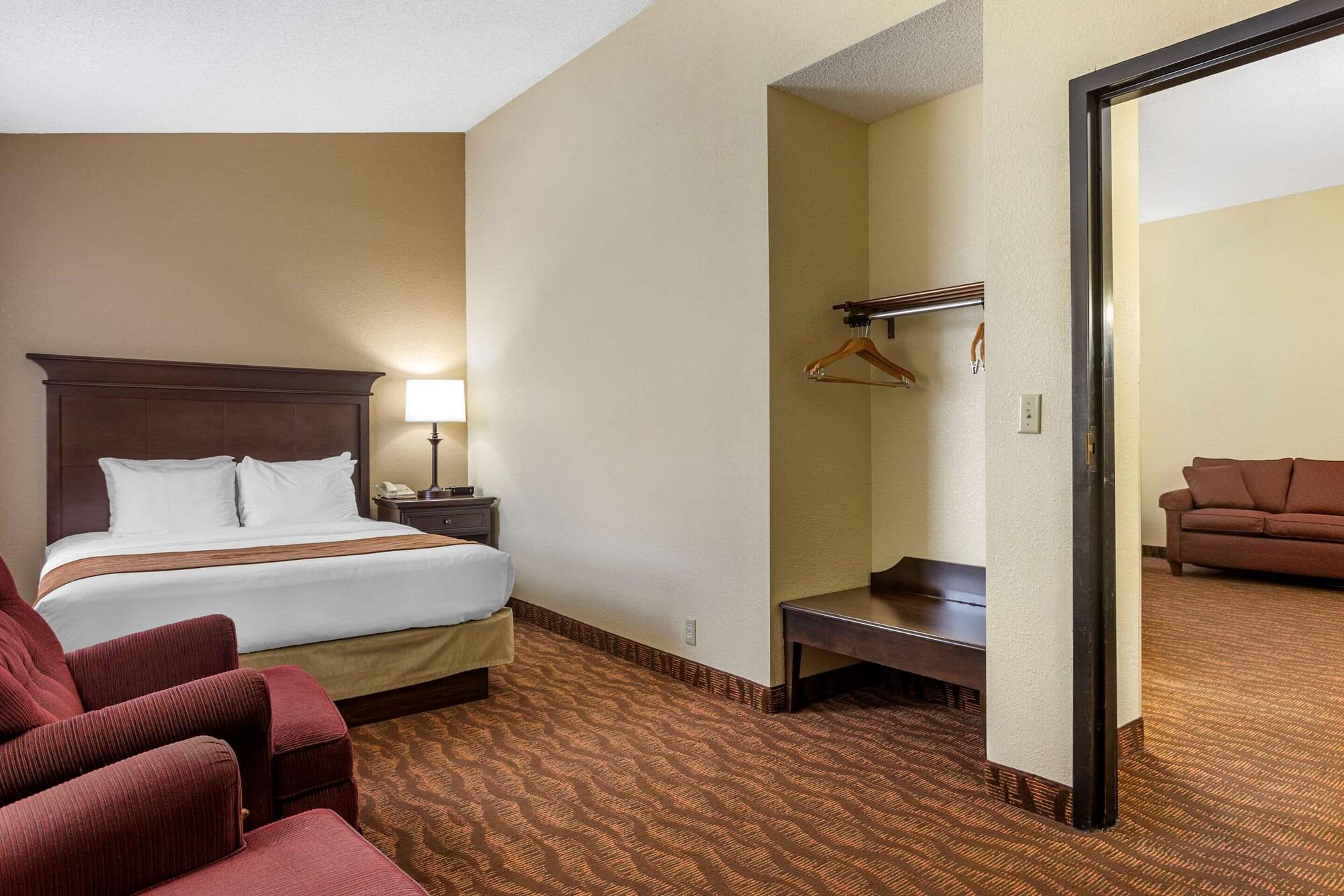 Comfort Inn At Thousand Hills Branson Exterior photo