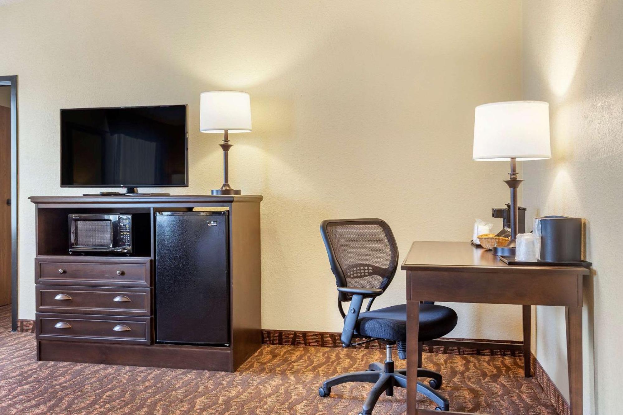 Comfort Inn At Thousand Hills Branson Exterior photo