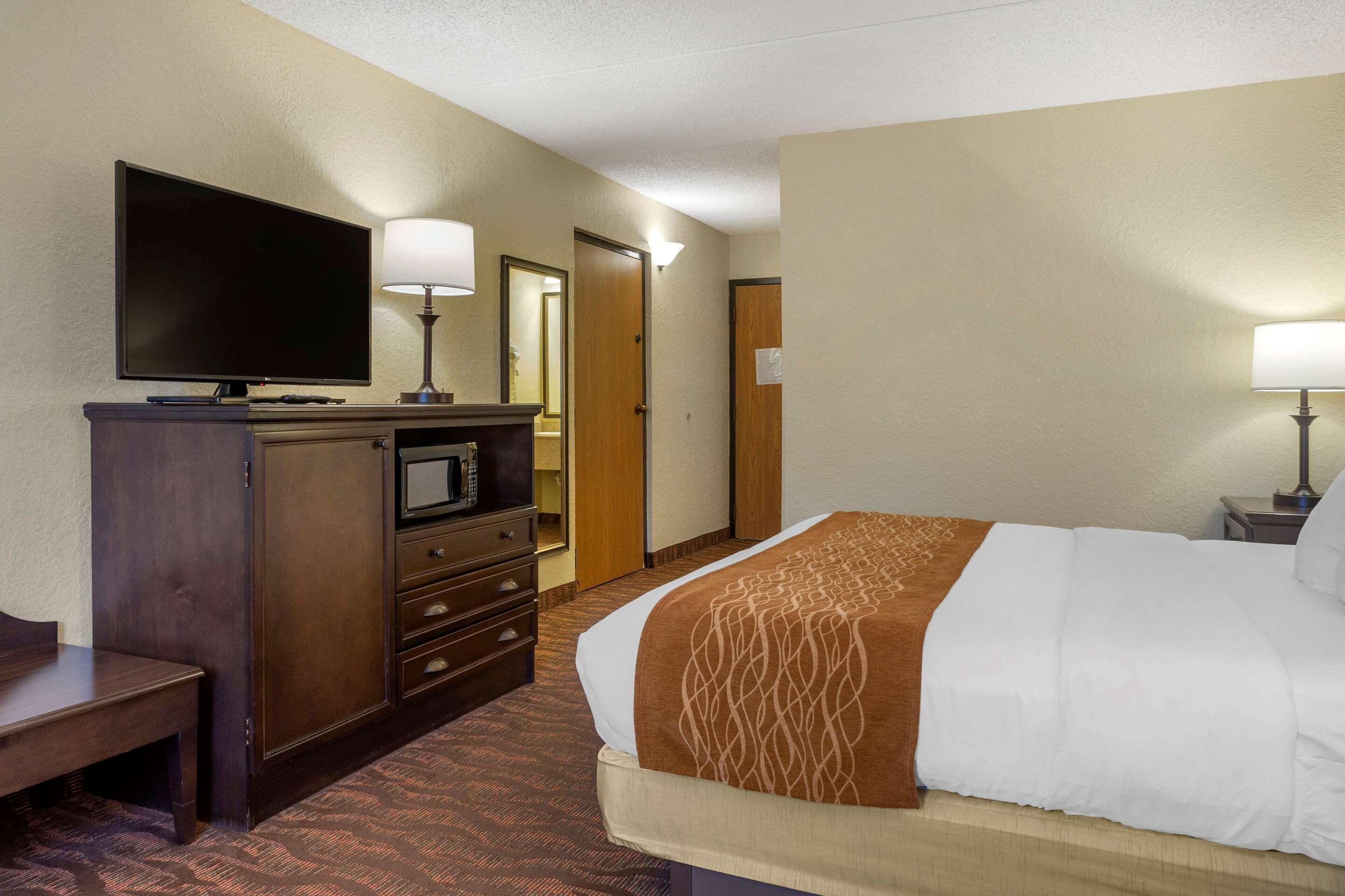 Comfort Inn At Thousand Hills Branson Exterior photo