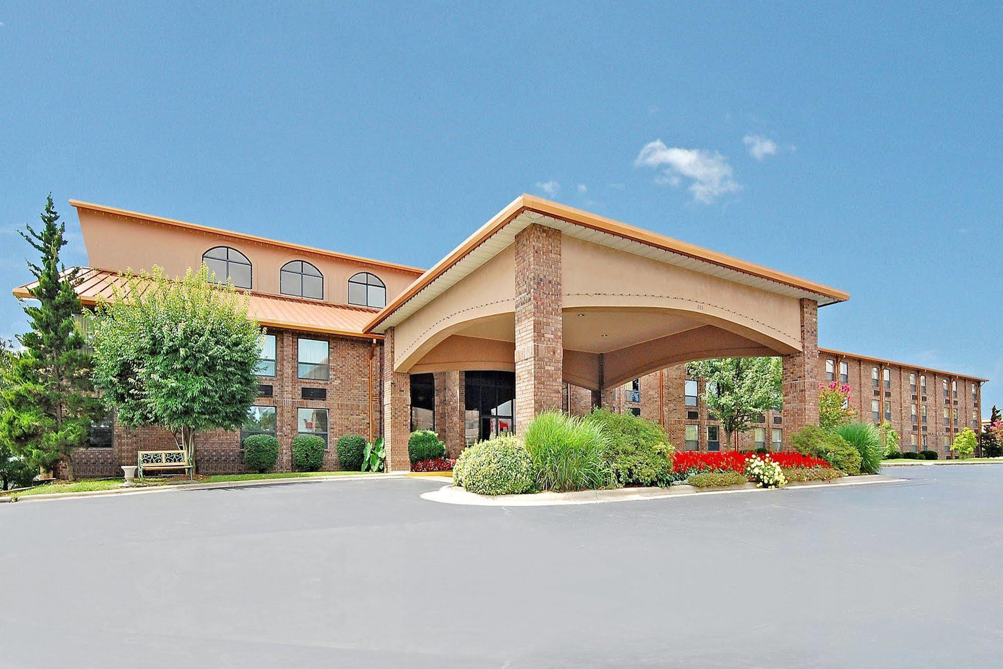Comfort Inn At Thousand Hills Branson Exterior photo