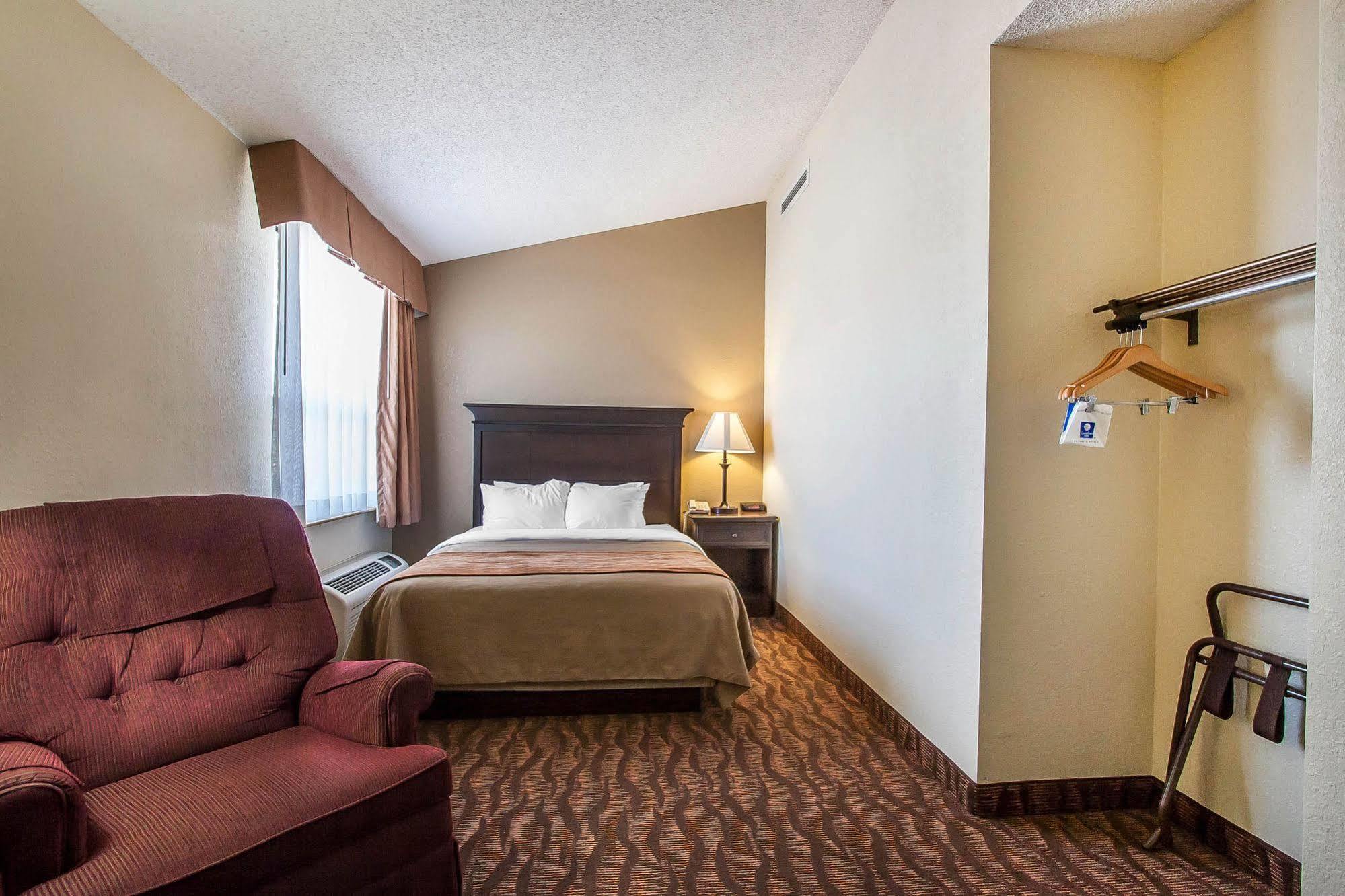 Comfort Inn At Thousand Hills Branson Exterior photo